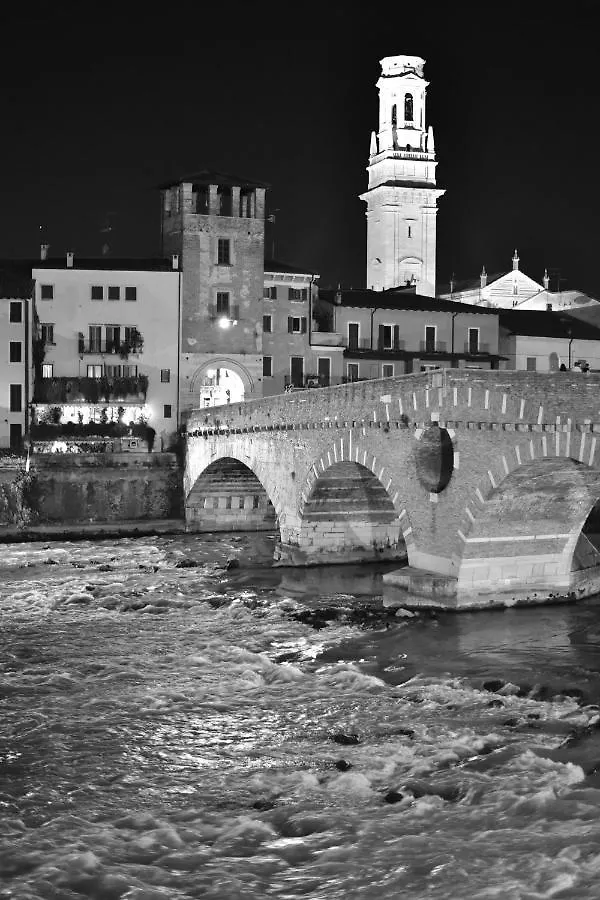 Corte Graziella Castel d'Azzano Italia